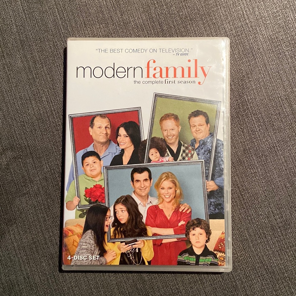 Modern Family Season 1 DVD